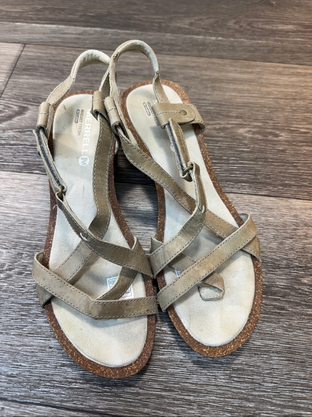 Merrell Women's Beige/Tan Leather Strappy Slingback Sandals woman’s SZ 8 (j248)